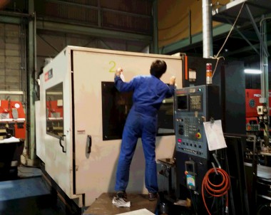 清掃整頓！今日は、レーザー機を清掃！